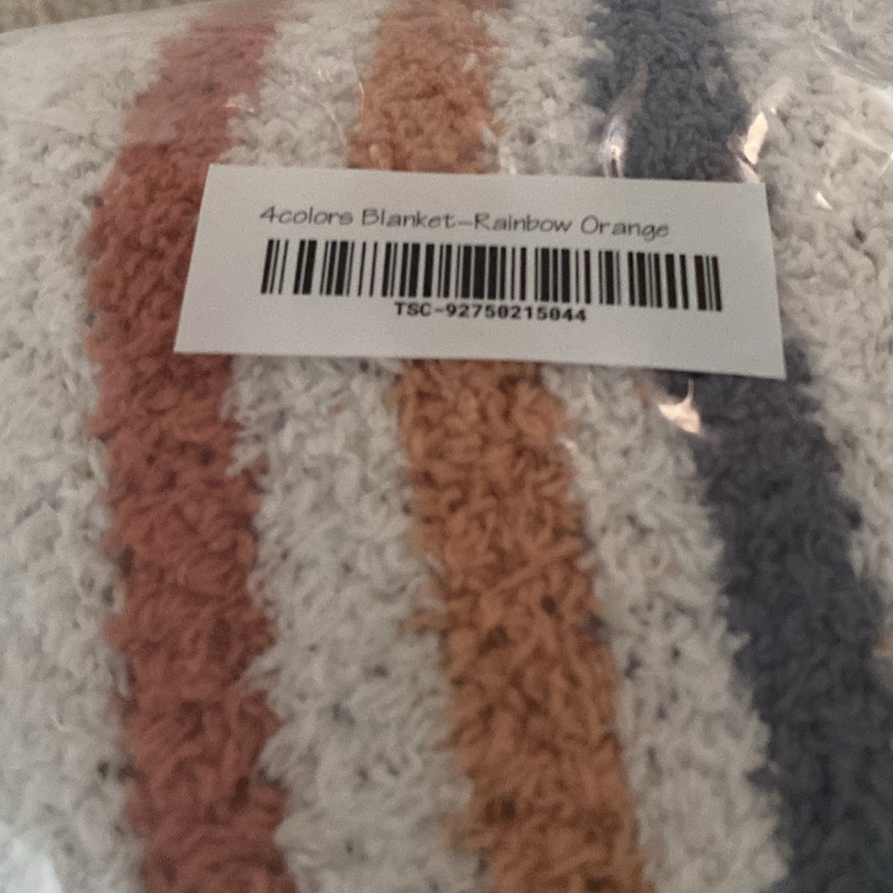 Multicolor Blanket - Picture 3 of 3